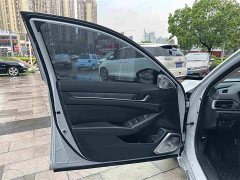 Honda Accord 260TURBO Magic Night Premium Edition - фото 18