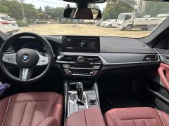 BMW 5 Series 530Li leading M sports package - фото 6