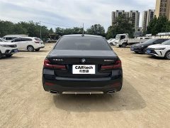 BMW 5 Series 530Li leading M sports package - фото 9