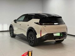 Zeekr X 2025 five-seater long-range version - фото 5