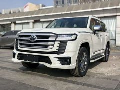 Toyota Land Cruiser (imported) LC300 3.5L automatic - фото 3
