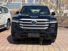 Toyota Land Cruiser (imported) LC300 4.0L automatic - фото 2