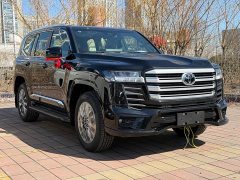 Toyota Land Cruiser (imported) LC300 4.0L automatic - фото 3