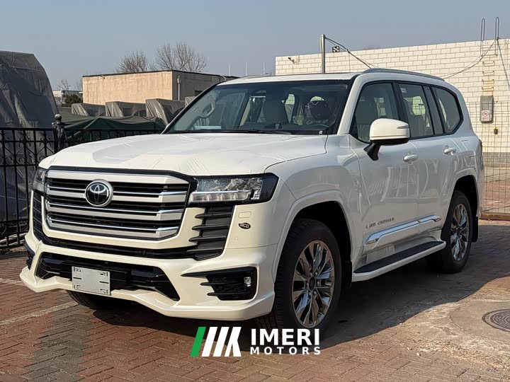 Toyota Land Cruiser (imported) LC300 4.0L Middle East version - автомобиль из Китая