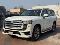 Toyota Land Cruiser (imported) LC300 4.0L Middle East version - фото 1
