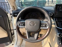 Toyota Land Cruiser (imported) LC300 4.0L Middle East version - фото 17