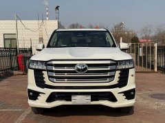 Toyota Land Cruiser (imported) LC300 4.0L Middle East version - фото 2