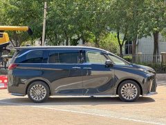 Lexus LM 350h seven-seat elegant version - фото 3