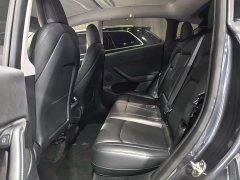 Tesla Model Y standard range rear-wheel drive version - фото 6