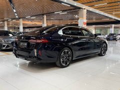 BMW 5 Series 530Li Leading M Sports Package - фото 8