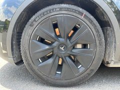 Tesla Model Y standard range rear-wheel drive version - фото 5
