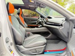 Changan UNI-V 1.5T premium - фото 11