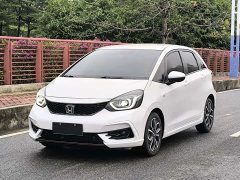Lynk & Co LIFE 1.5L CVT SPORT Heartbeat Edition - фото 2