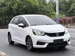 Lynk & Co LIFE 1.5L CVT SPORT Heartbeat Edition - фото 4