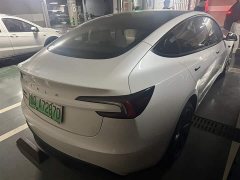 Tesla Model 3 2025 facelift rear-wheel drive version - фото 8