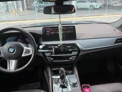 BMW 5 Series 530Li Leading M Sports Package - фото 5