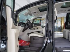 Denza D9 DM-i smart driving version 1020 four-wheel drive flagship - фото 5