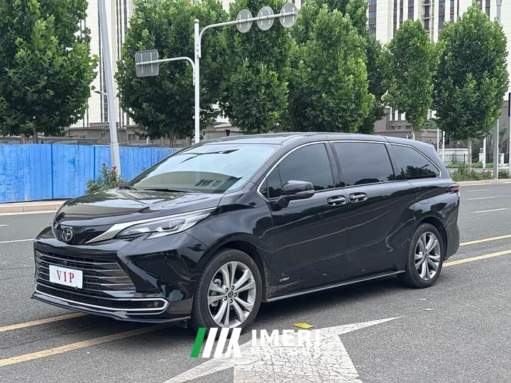 Toyota SIENNA 2024 2.5L Hybrid Premium Edition - автомобиль из Китая