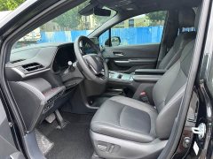 Toyota SIENNA 2024 2.5L Hybrid Premium Edition - фото 4