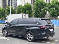 Toyota SIENNA 2024 2.5L Hybrid Premium Edition - фото 9