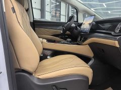 Denza D9 DM-i 970 Luxury - фото 7