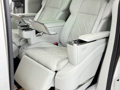 Volvo EM90 2025 Ultra six-seater - фото 10