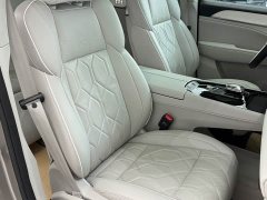 Volvo EM90 2025 Ultra six-seater - фото 7