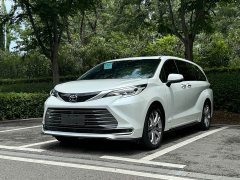 Toyota SIENNA 2.5L Hybrid Premium Edition - фото 1