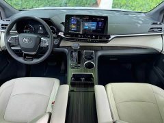 Toyota SIENNA 2.5L Hybrid Premium Edition - фото 9