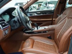 BMW 7 Series 740Li xDrive M Sport Executive Package - фото 3