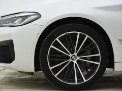 BMW 5 Series 2022 facelift 530Li leading M sports package - фото 7