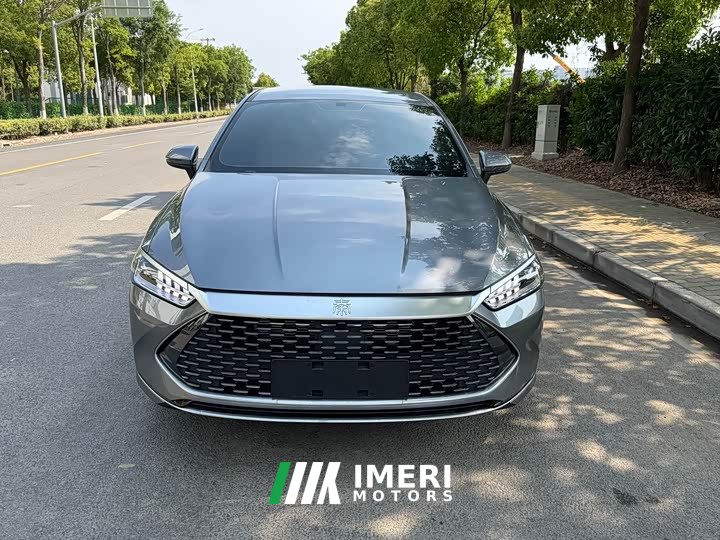 BYD Qin PLUS Honor Edition DM-i 55KM Leading Type - автомобиль из Китая