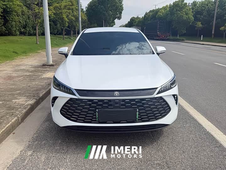 BYD Qin PLUS DM-i smart driving version 55KM leading - автомобиль из Китая