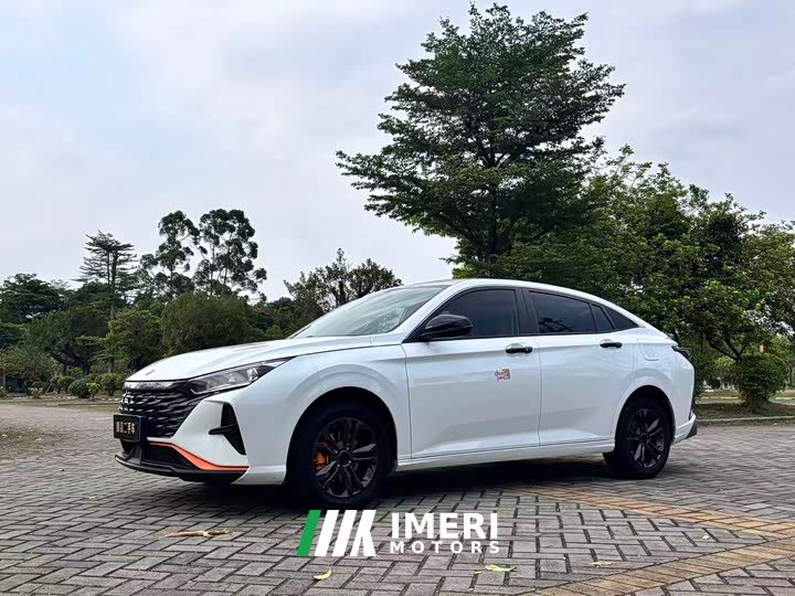 BMW Yixuan 1.5L automatic Honor Edition - автомобиль из Китая