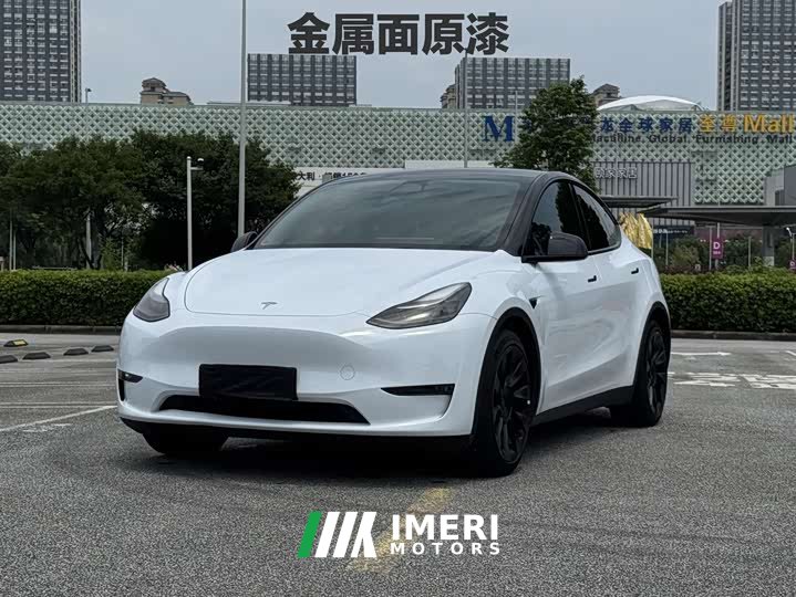 Tesla Model Y standard range rear-wheel drive version