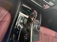 BMW 5 Series facelift 530Li leading M sports package - фото 13