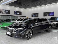 BMW 5 Series 530Li Leading M Sports Package - фото 1