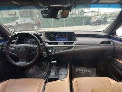 Lexus ES 2020 300h Excellence Edition - фото 11