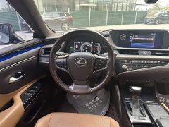 Lexus ES 2020 300h Excellence Edition - фото 20