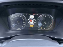 Volvo XC40 T4 four-wheel drive smart travel fashion version - фото 17