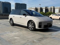 Li Auto Ideal i8 Standard Edition - фото 3
