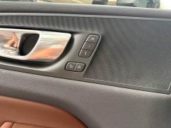 Volvo XC60 2024 B5 AWD Plus Luxury - фото 8