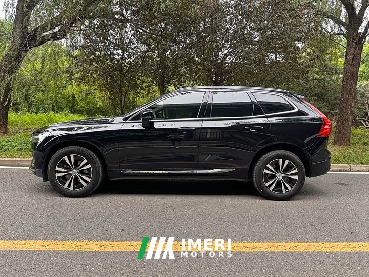 Volvo XC60 2024 B5 AWD Plus Luxury