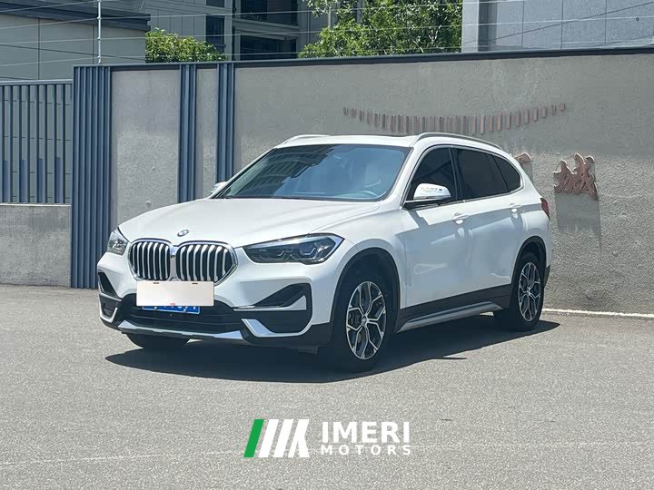 BMW X1 sDrive20Li fashionable - автомобиль из Китая