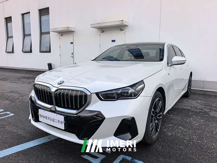 BMW 5 Series 530Li Leading M Sports Package - автомобиль из Китая