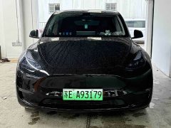 Tesla Model Y standard range rear-wheel drive version - фото 1