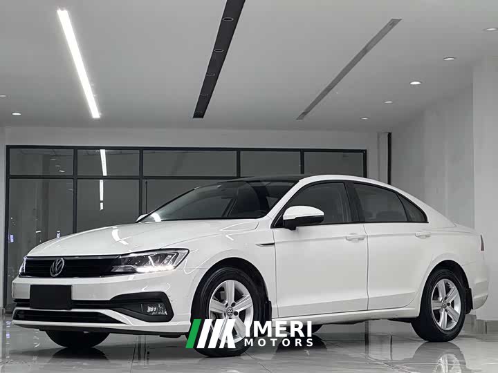 Volkswagen Lamando 230TSI DSG Fashion Edition - автомобиль из Китая