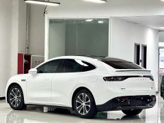 Luxeed Zhijie R7 pure electric 802km Max - фото 3