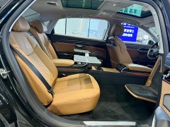 Audi A8 2024 A8L Horch Founder’s Edition Legend - фото 10
