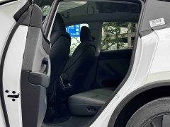 Tesla Model Y rear-wheel drive version - фото 12
